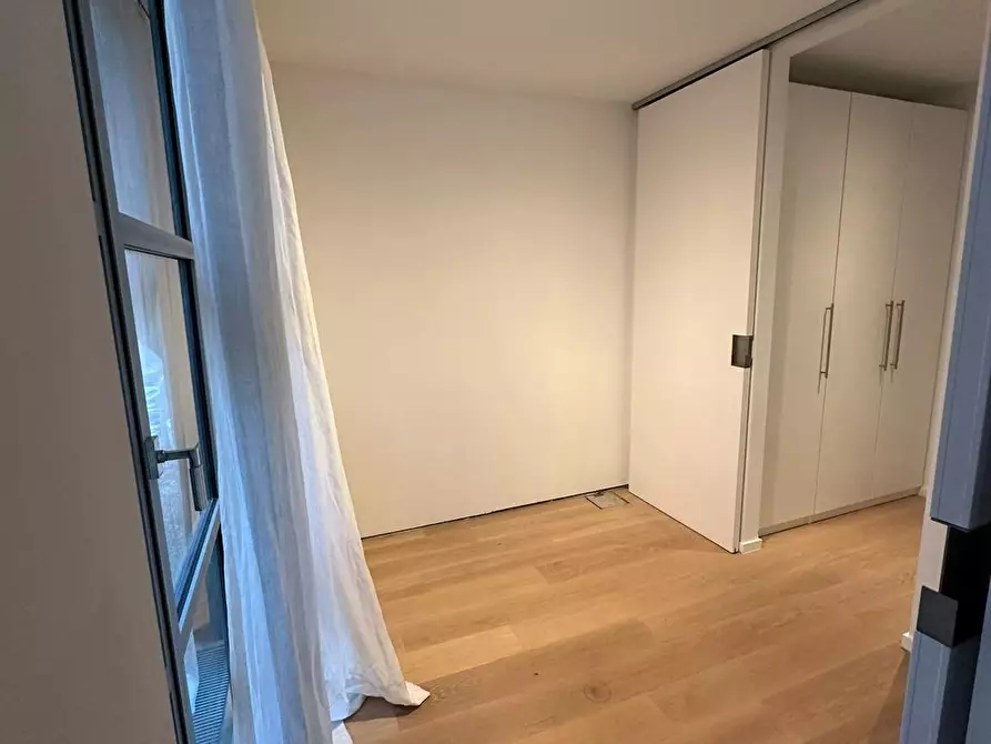 Immagine 4 di Camera in affitto  in Avenue Brillat-Savarin a Ixelles