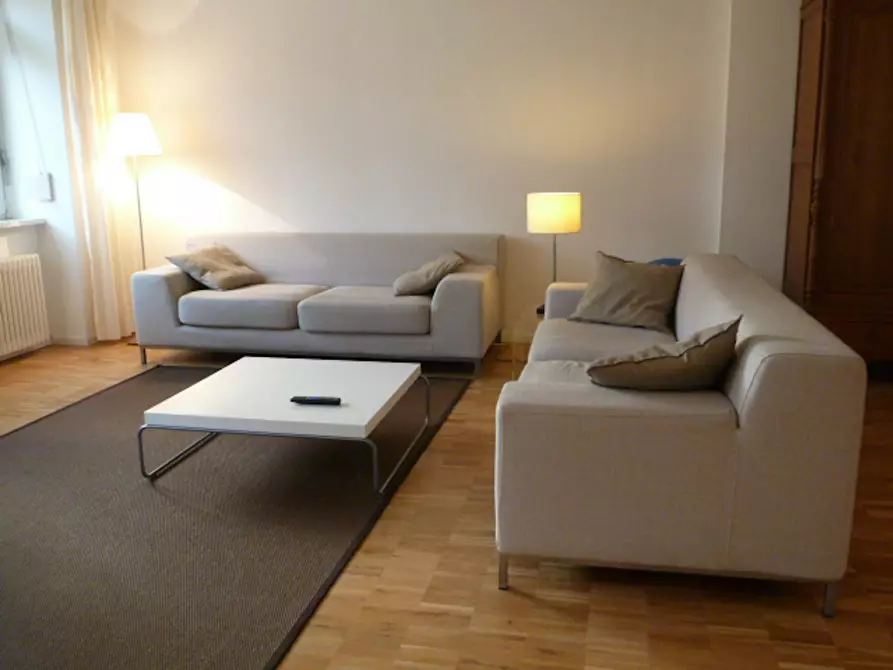 Immagine 2 di Appartamento in affitto  in Kurfürstenstraße a Berlin