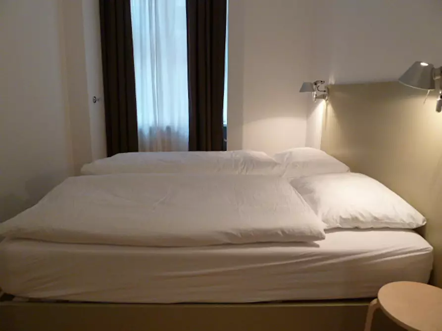 Immagine 8 di Appartamento in affitto  in Kurfürstenstraße a Berlin