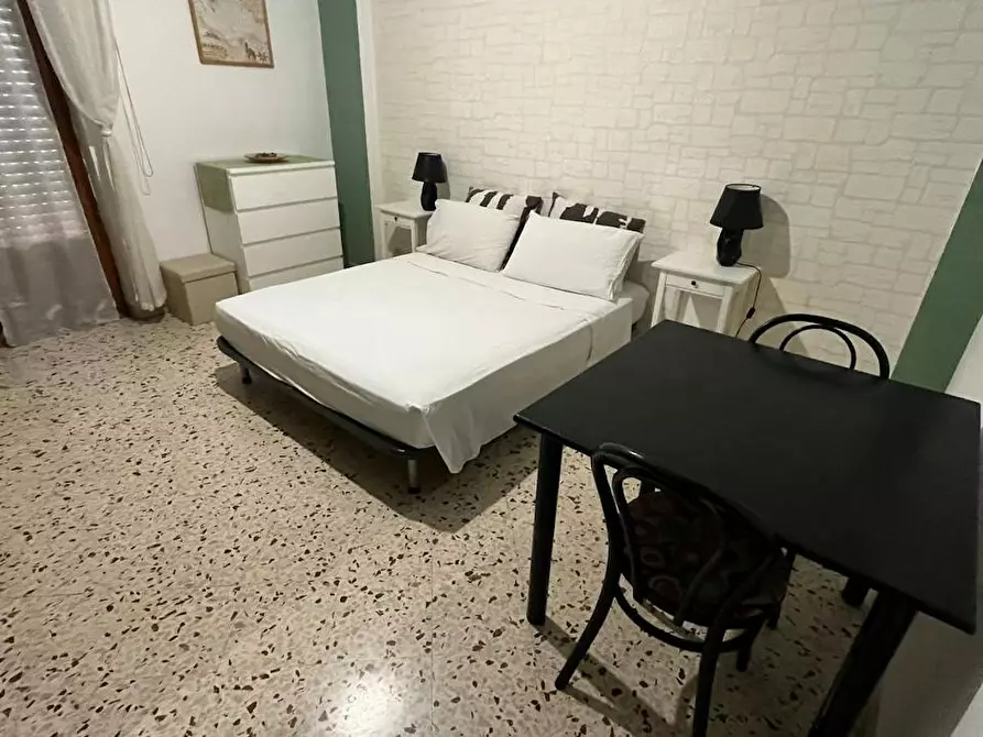 Immagine 3 di Camera in affitto  in Via Vito la Mantia a Palermo