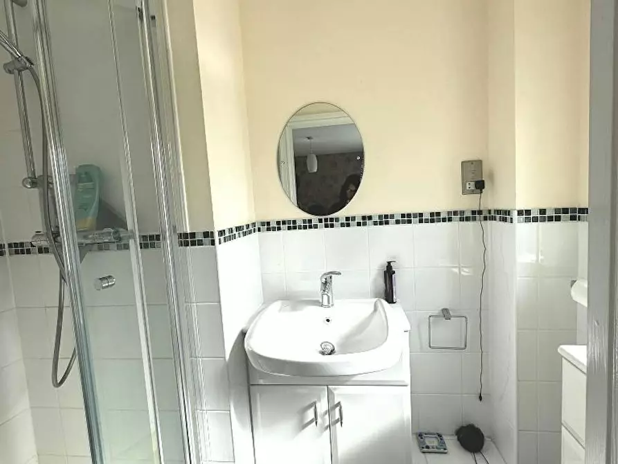 Immagine 6 di Camera in affitto  in Rosemary Drive a St Albans