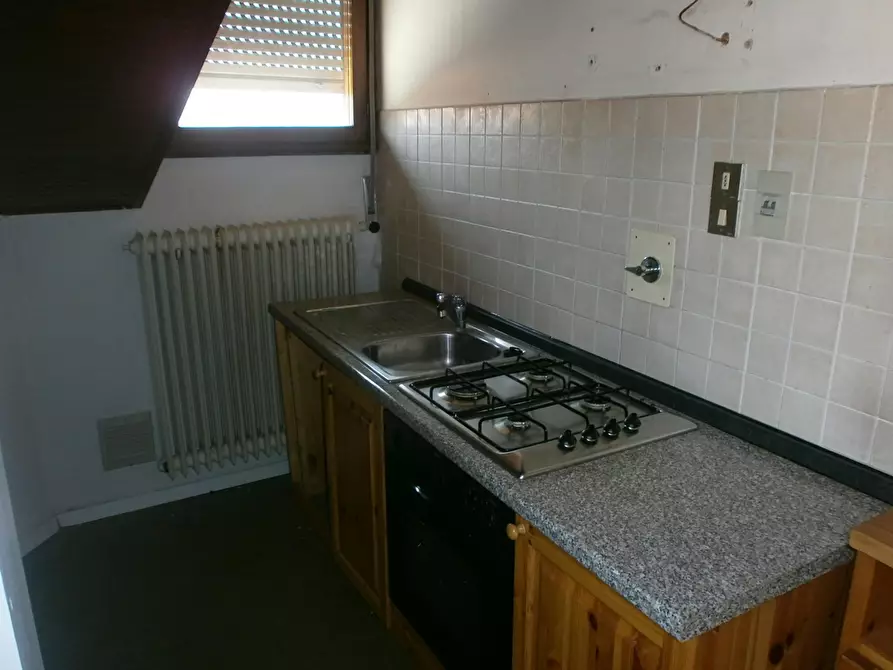 Immagine 10 di Camera in affitto  in Via Castelbarco a Trento