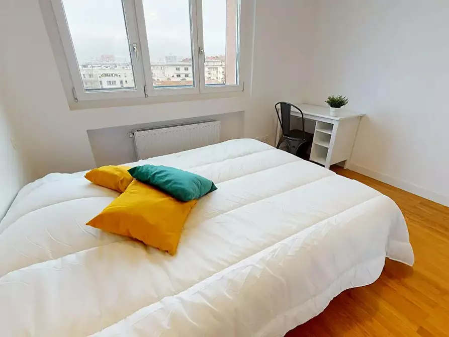 Immagine 2 di Camera in affitto  in Rue Charles Montaland a Villeurbanne