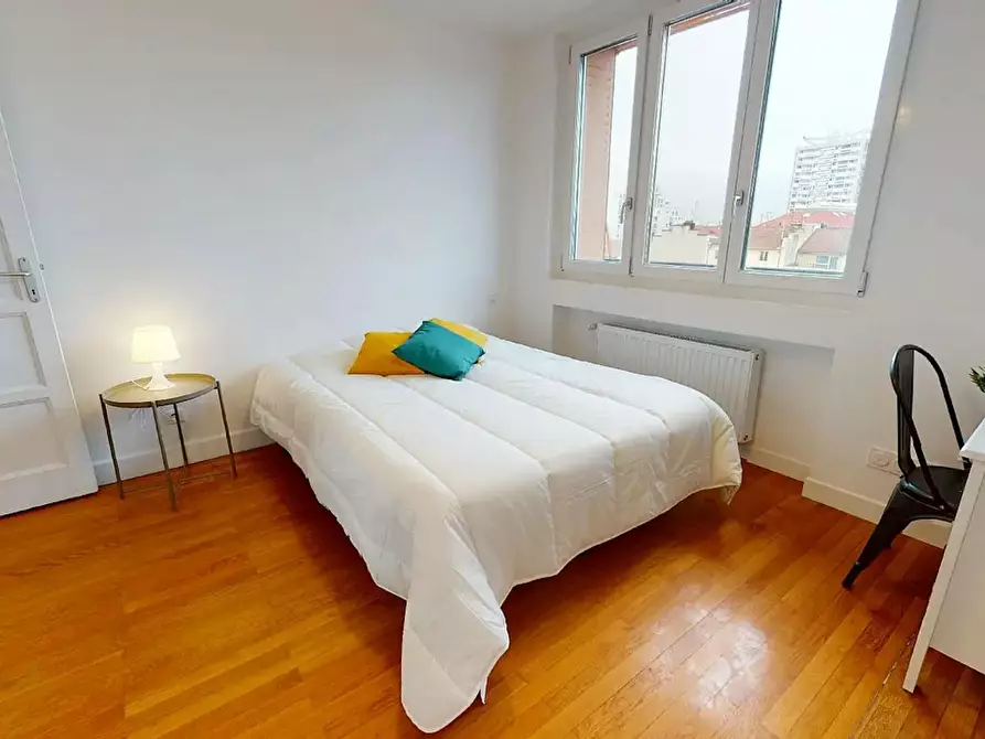Immagine 3 di Camera in affitto  in Rue Charles Montaland a Villeurbanne