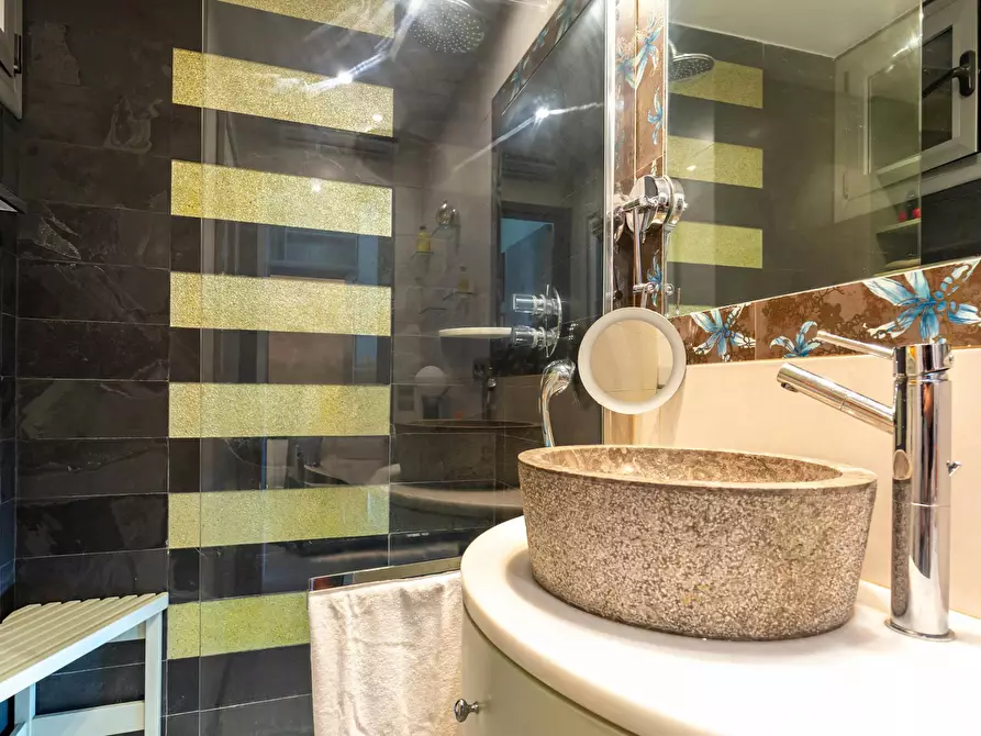 Immagine 4 di Appartamento in affitto  in Avinguda del Paral·lel a Barcelona