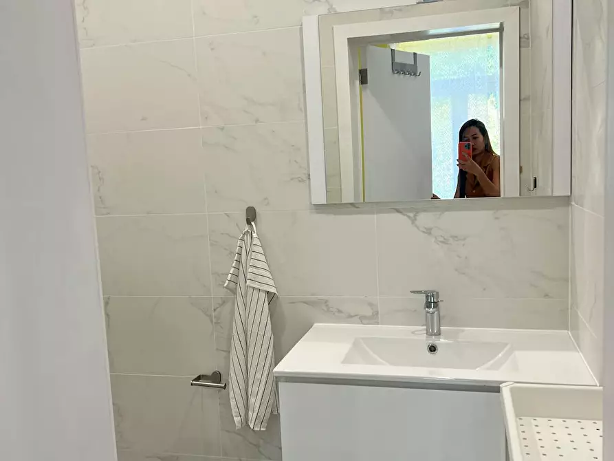 Immagine 8 di Camera in affitto  in Rue Hanoteau a Gilly