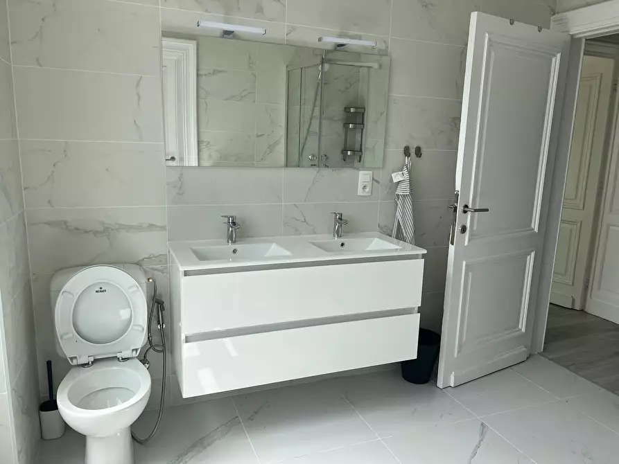 Immagine 7 di Camera in affitto  in Rue Hanoteau a Gilly