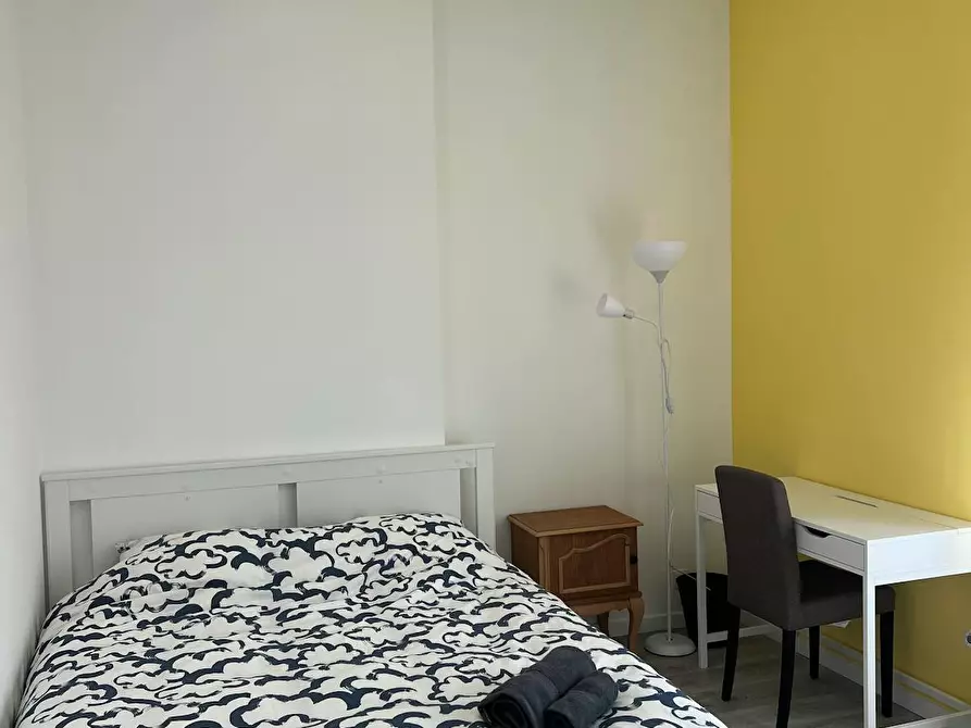 Immagine 1 di Camera in affitto  in Rue Hanoteau a Gilly