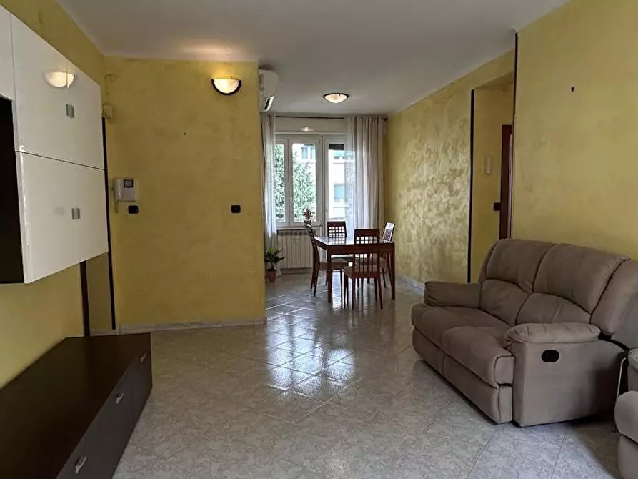 Immagine 4 di Appartamento in affitto  in Via Vittorio Barzoni a Milano