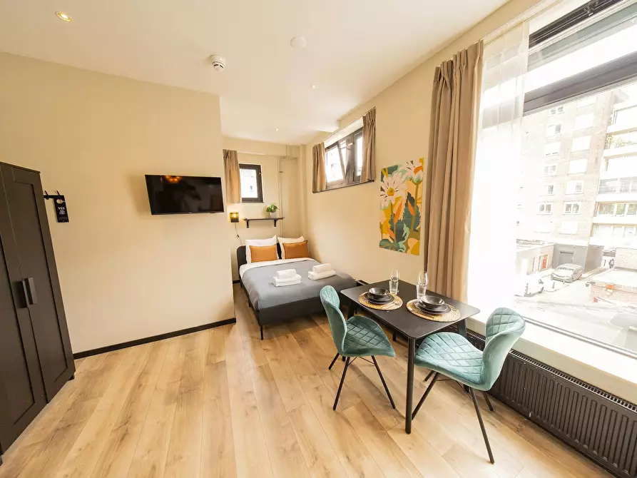 Immagine 2 di Appartamento in affitto  in Binnenrotte a Rotterdam