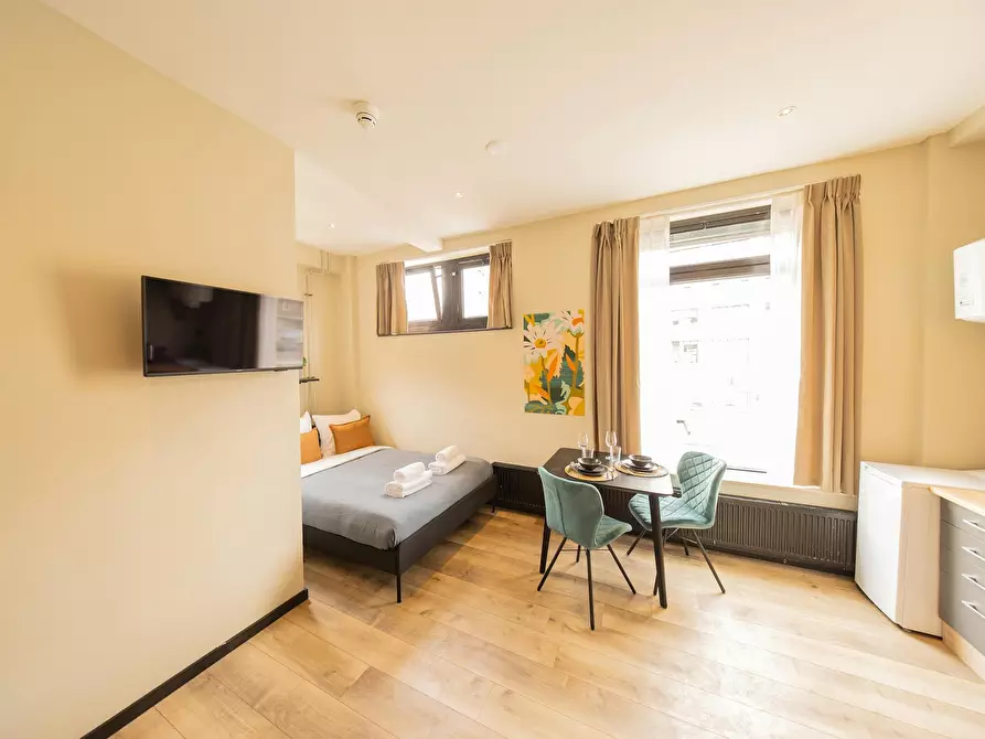 Immagine 1 di Appartamento in affitto  in Binnenrotte a Rotterdam