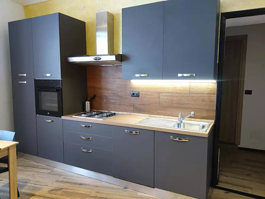 Immagine 1 di Camera condivisa in affitto  in Via Sesia a Torino