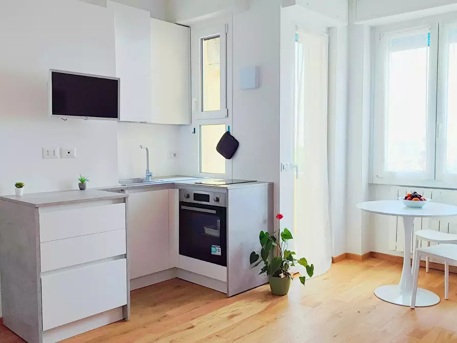 Immagine 5 di Appartamento in affitto  in Via dei Tulipani a Milano