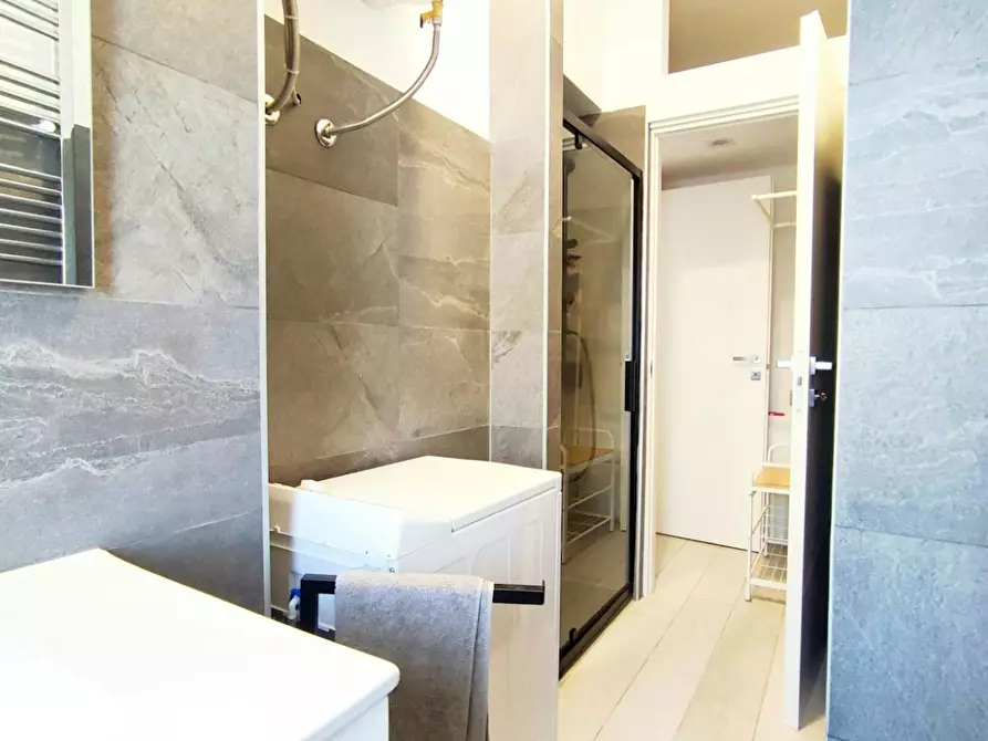 Immagine 9 di Appartamento in affitto  in Via dei Tulipani a Milano