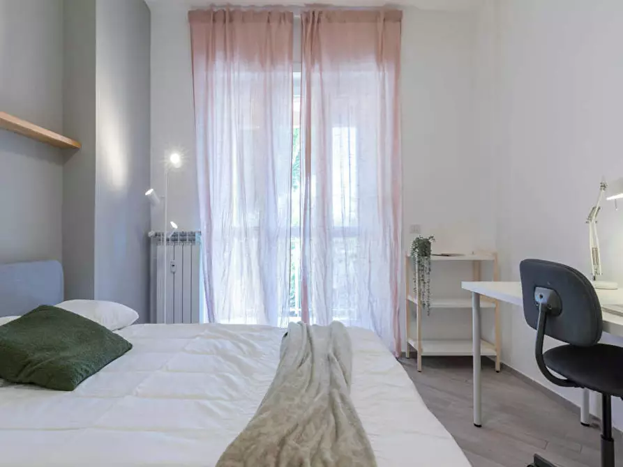 Immagine 4 di Camera in affitto  in Via Francesco Buonamici a Roma