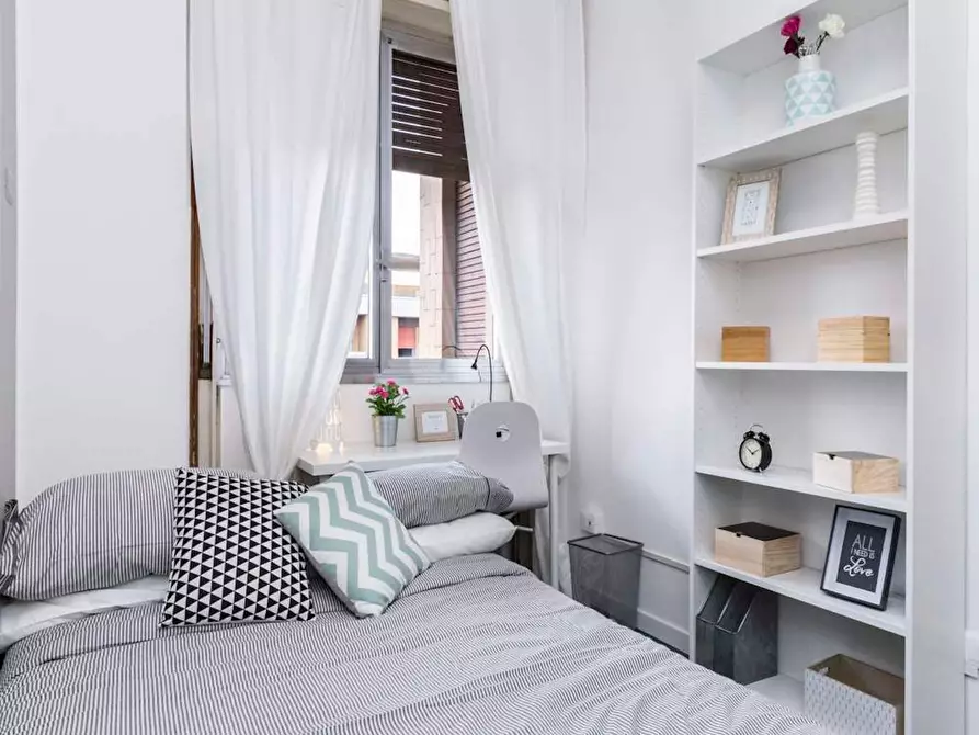 Immagine 2 di Camera in affitto  in Via Giuseppe Frua a Milano