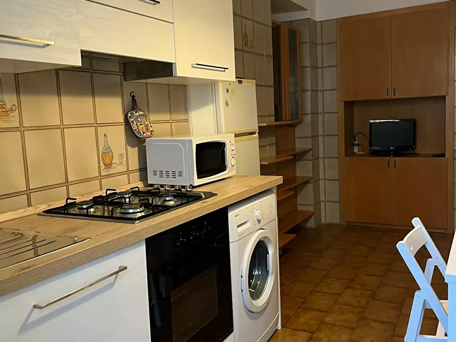 Immagine 5 di Camera in affitto  in Via Silvio Pellico a Torino