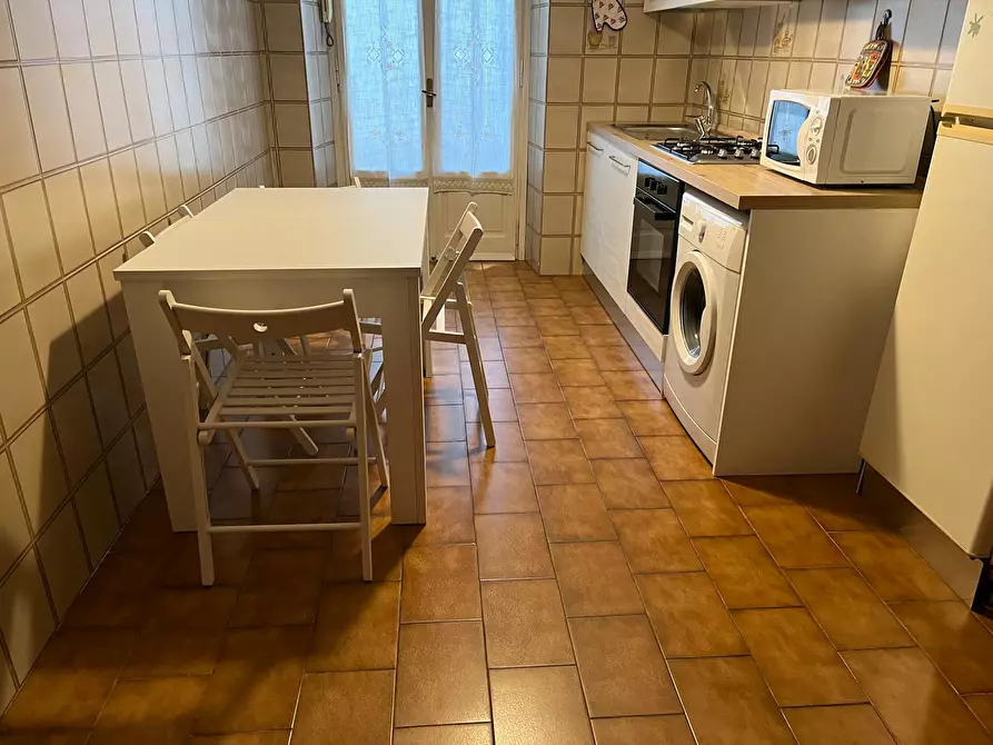 Immagine 4 di Camera in affitto  in Via Silvio Pellico a Torino