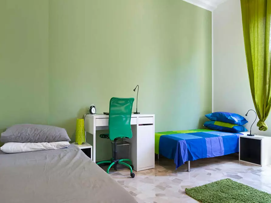 Immagine 1 di Camera in affitto  in Via Salvatore Barzilai a Milano