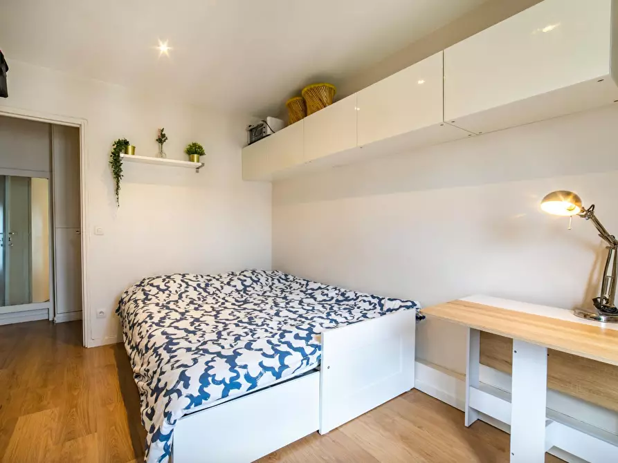 Immagine 4 di Appartamento in affitto  in Rue de Montreuil a Paris