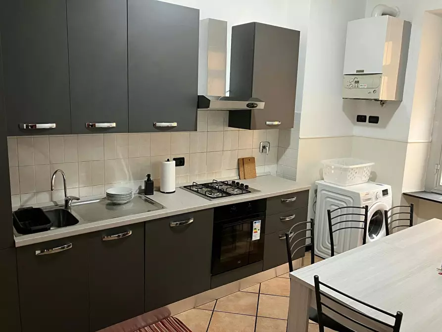 Immagine 1 di Camera in affitto  in Via Antonio Gramsci a Genova