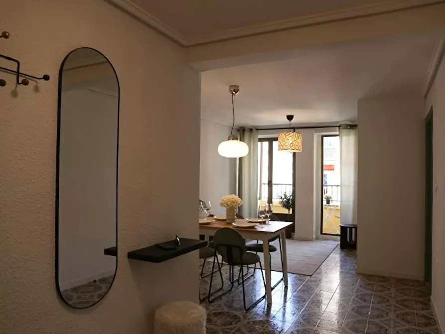Immagine 9 di Appartamento in affitto  in Carrer de Rodrigo de Pertegás a Valencia