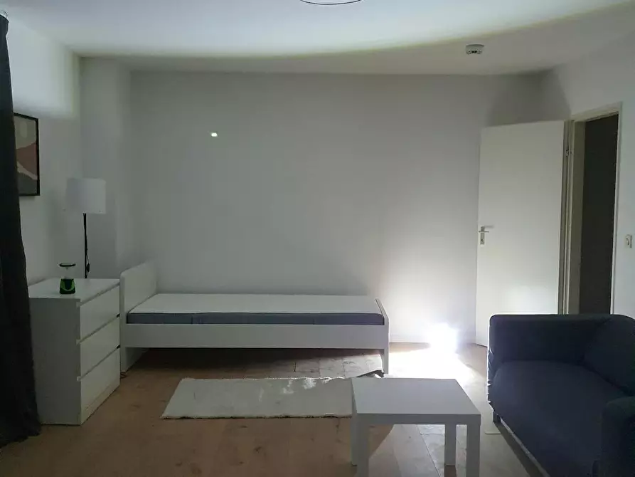 Immagine 2 di Appartamento in affitto  in Großbeerenstraße a Berlin