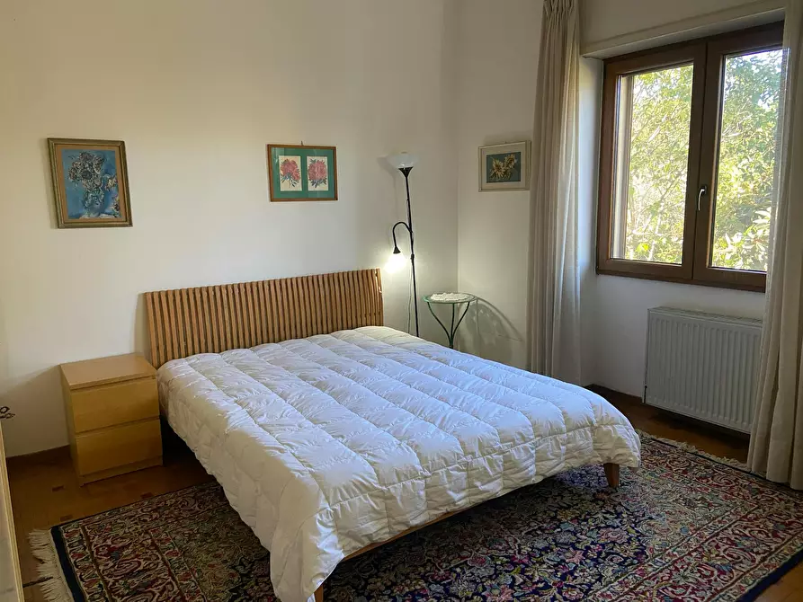 Immagine 1 di Camera in affitto  in Via Leonardo Fibonacci a Roma