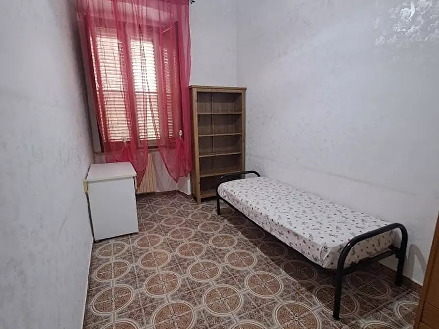 Immagine 6 di Camera in affitto  in Via Monte Sabotino a Foggia