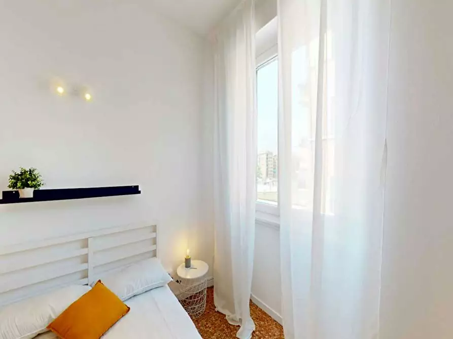 Immagine 5 di Camera in affitto  in Viale Certosa a Milano