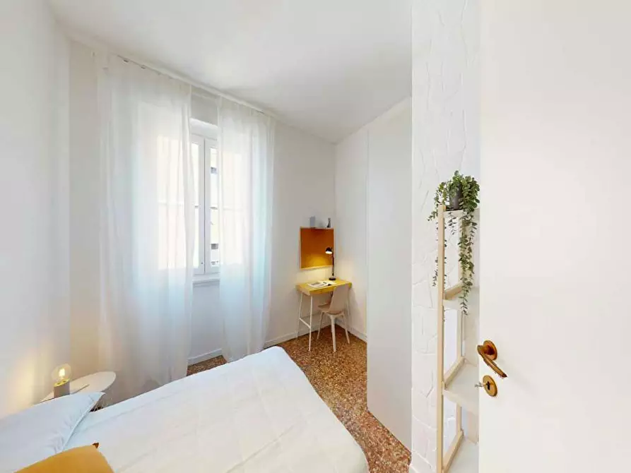 Immagine 1 di Camera in affitto  in Viale Certosa a Milano