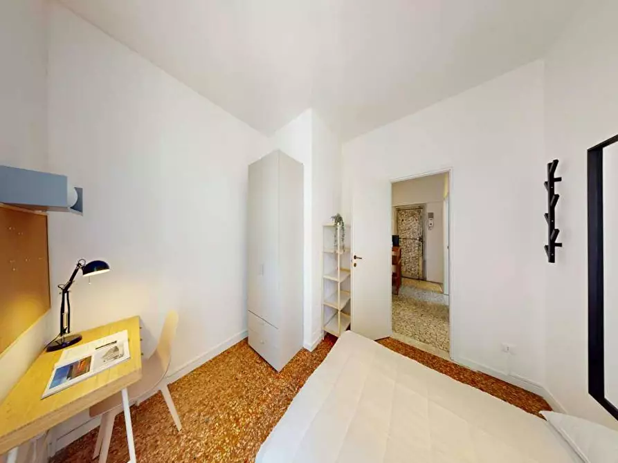 Immagine 7 di Camera in affitto  in Viale Certosa a Milano