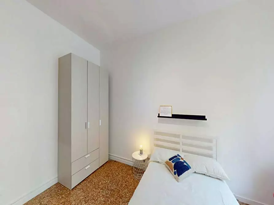 Immagine 6 di Camera in affitto  in Viale Certosa a Milano