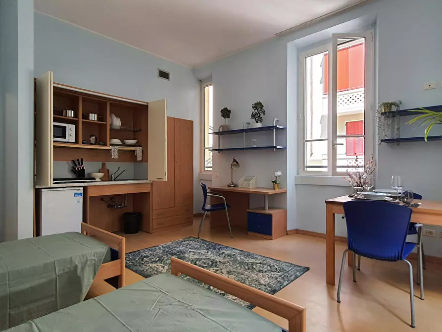 Immagine 3 di Camera condivisa in affitto  in Via Anton Giulio Barrili a Milano