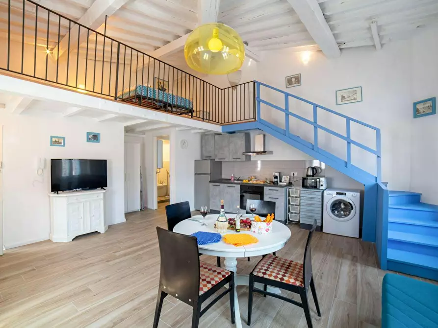 Immagine 1 di Appartamento in affitto  in Via di Mezzo a Firenze