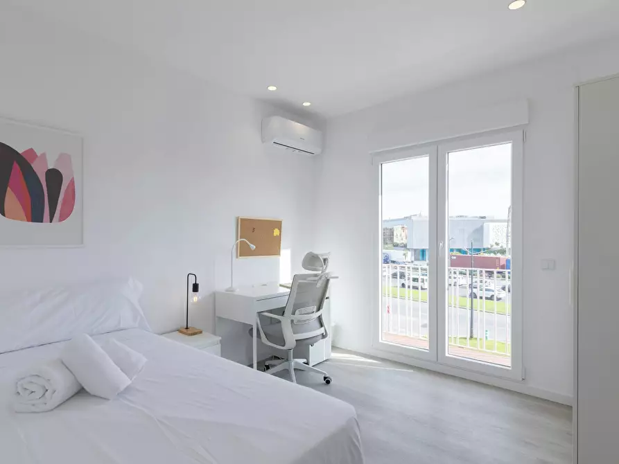 Immagine 1 di Camera in affitto  in Carrer del Doctor Josep Juan Dómine a Valencia