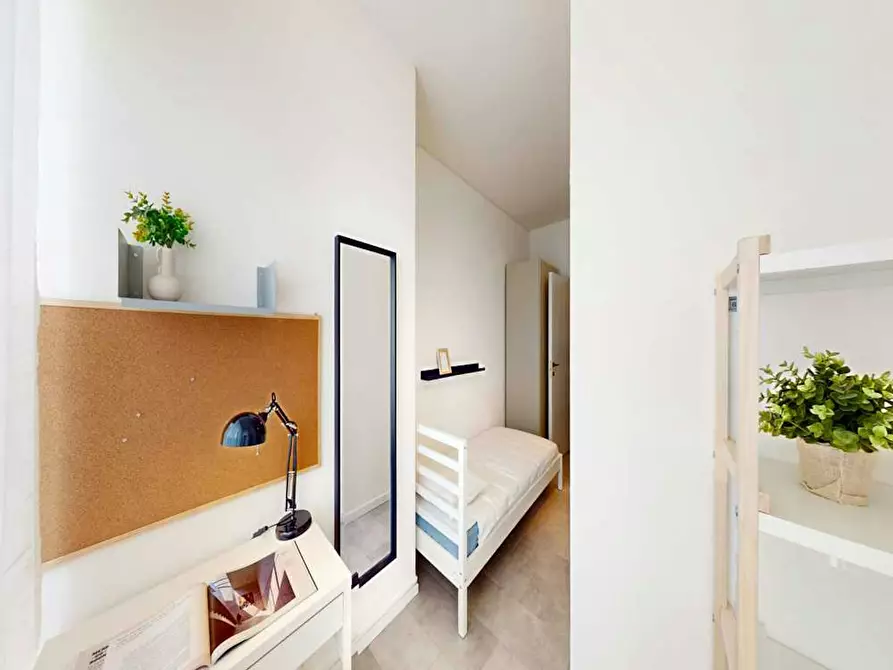 Immagine 1 di Camera in affitto  in Viale Certosa a Milano