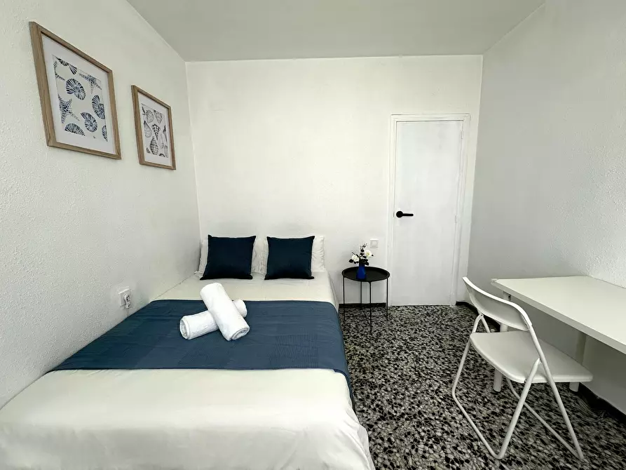 Immagine 4 di Camera in affitto  in Carrer del Poeta Más i Ros a Valencia