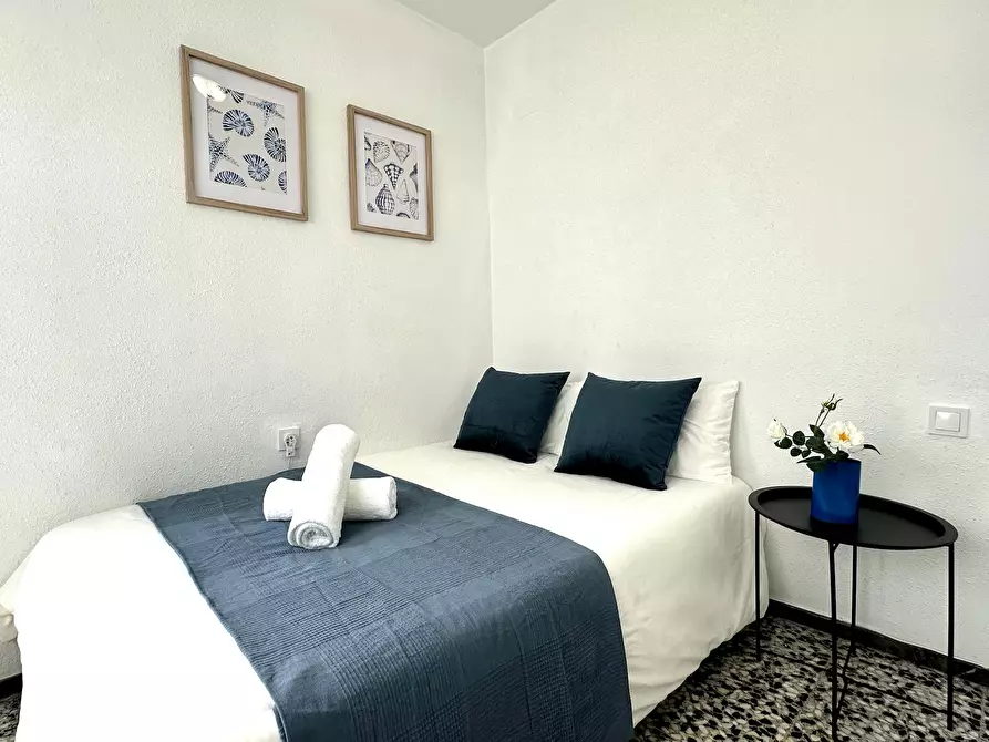 Immagine 2 di Camera in affitto  in Carrer del Poeta Más i Ros a Valencia