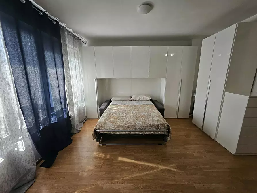 Immagine 2 di Appartamento in affitto  in Via Alessandro Volta a Desio