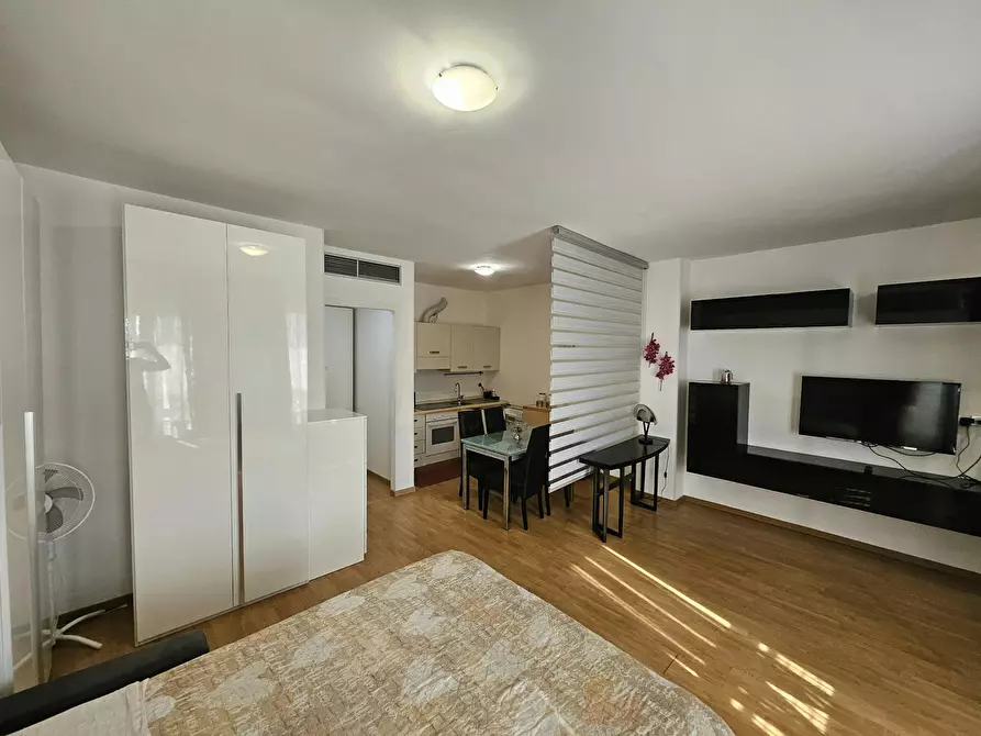 Immagine 5 di Appartamento in affitto  in Via Alessandro Volta a Desio