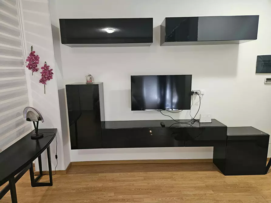 Immagine 10 di Appartamento in affitto  in Via Alessandro Volta a Desio