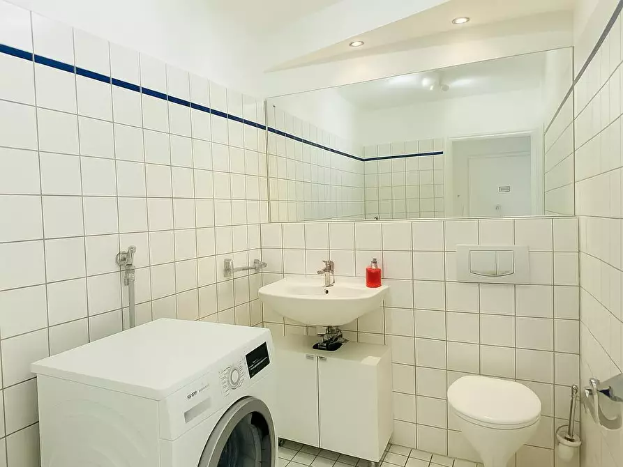 Immagine 5 di Camera in affitto  in Gentzstraße a München