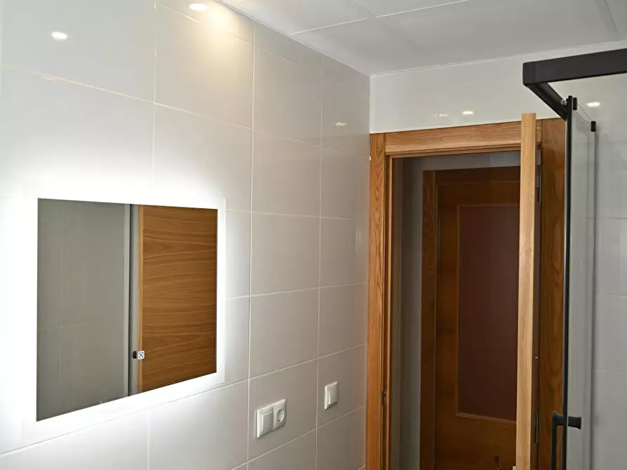 Immagine 9 di Camera in affitto  in Avinguda de l'Oest a Valencia