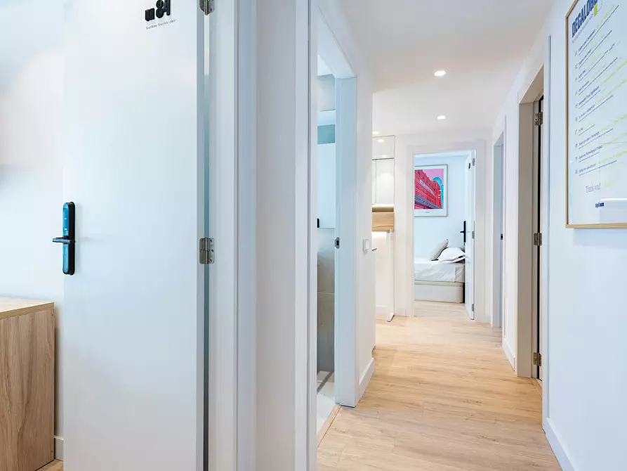 Immagine 5 di Camera in affitto  in Carrer dels Sants Just i Pastor a Valencia