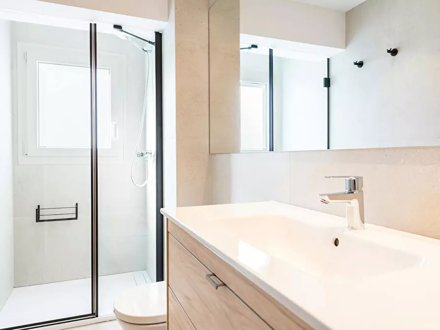 Immagine 10 di Camera in affitto  in Carrer dels Sants Just i Pastor a Valencia