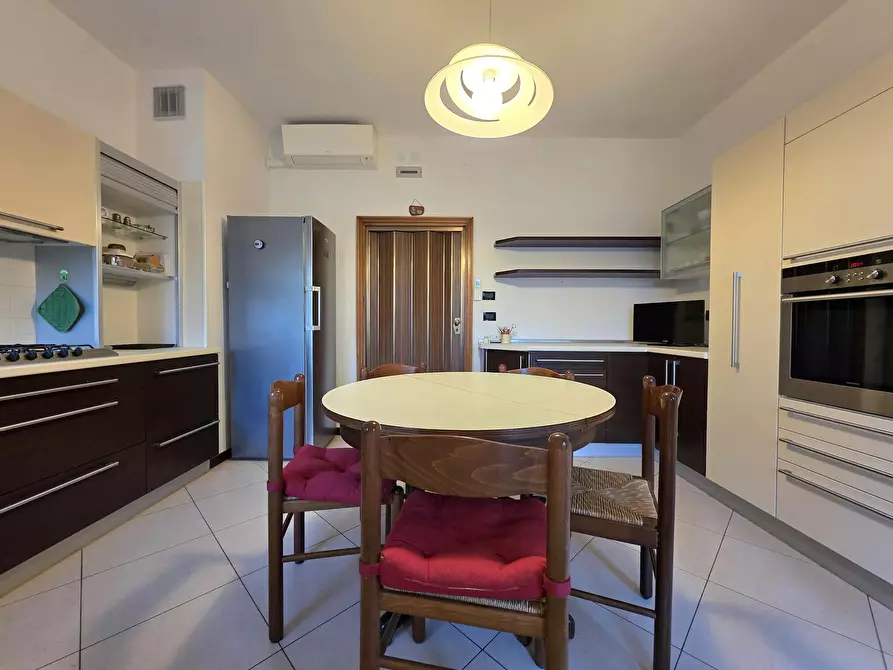 Immagine 9 di Camera in affitto  in Via Roselle a Bologna