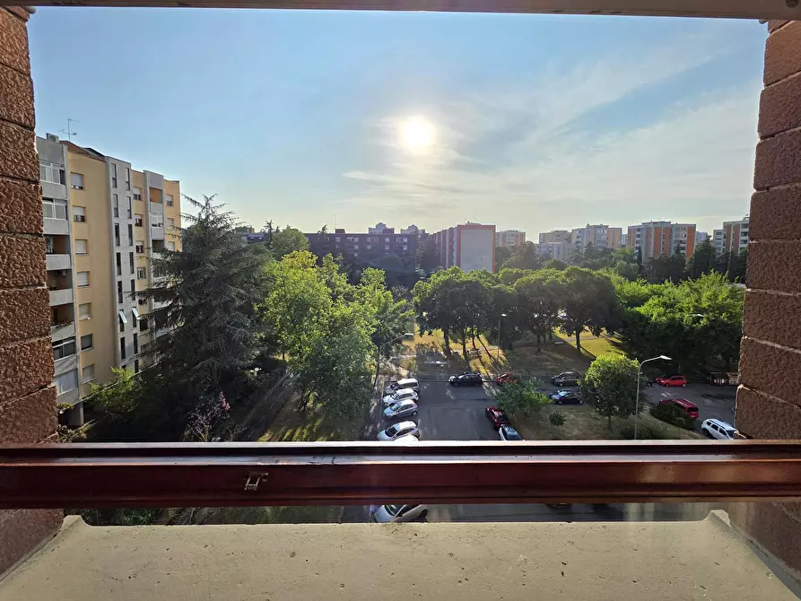 Immagine 2 di Camera in affitto  in Via Roselle a Bologna