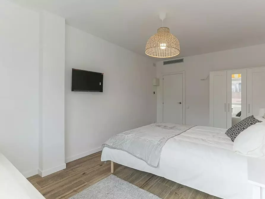 Immagine 3 di Camera in affitto  in Carrer del Torrent de les Flors a Barcelona