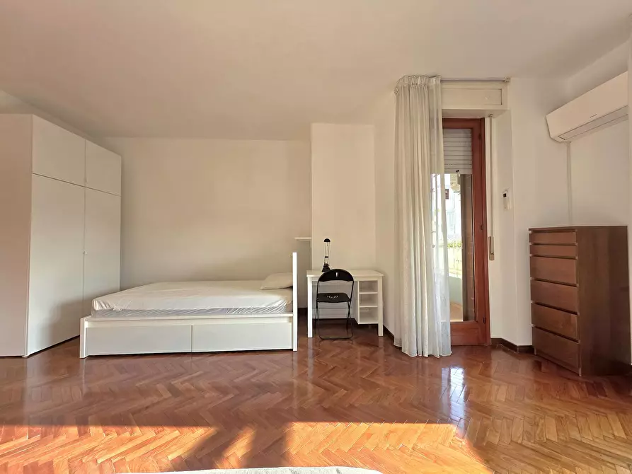 Immagine 3 di Camera condivisa in affitto  in Via Roselle a Bologna